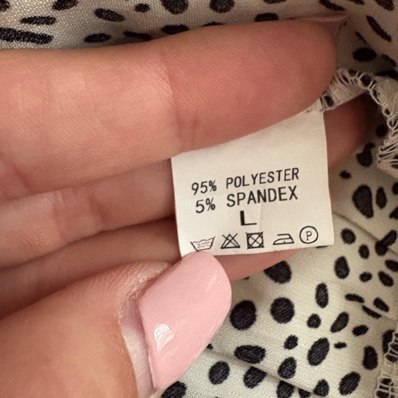 Elegant Black and White Polka Dot Dress - Picture 3 of 4